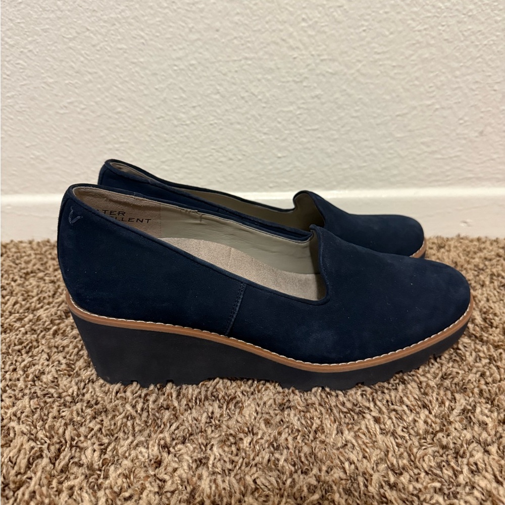 Vionic Willa Wedge Heel Slip-On Loafer Shoes Blue Suede Size 9.5 Water Repellent